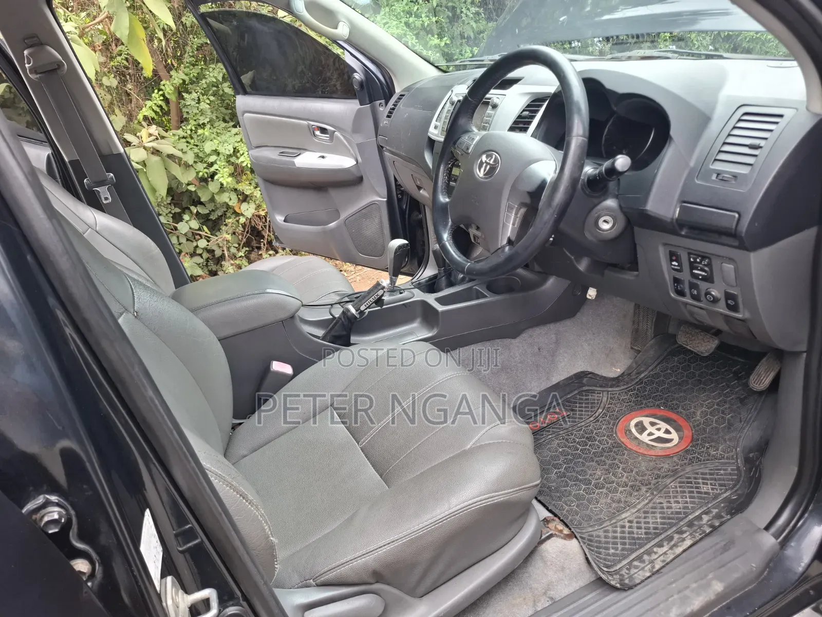 Toyota Hilux 3.0 D-4D 4x4 2012 Matt Black