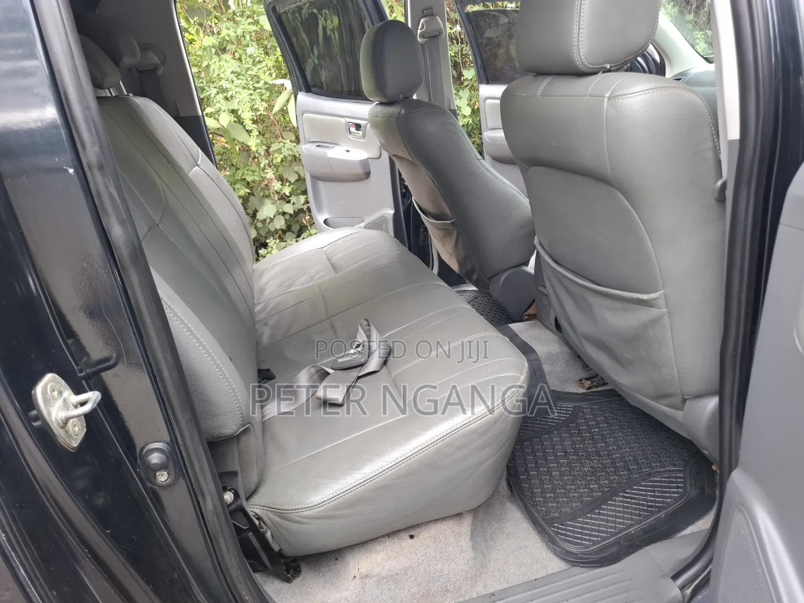 Toyota Hilux 3.0 D-4D 4x4 2012 Matt Black