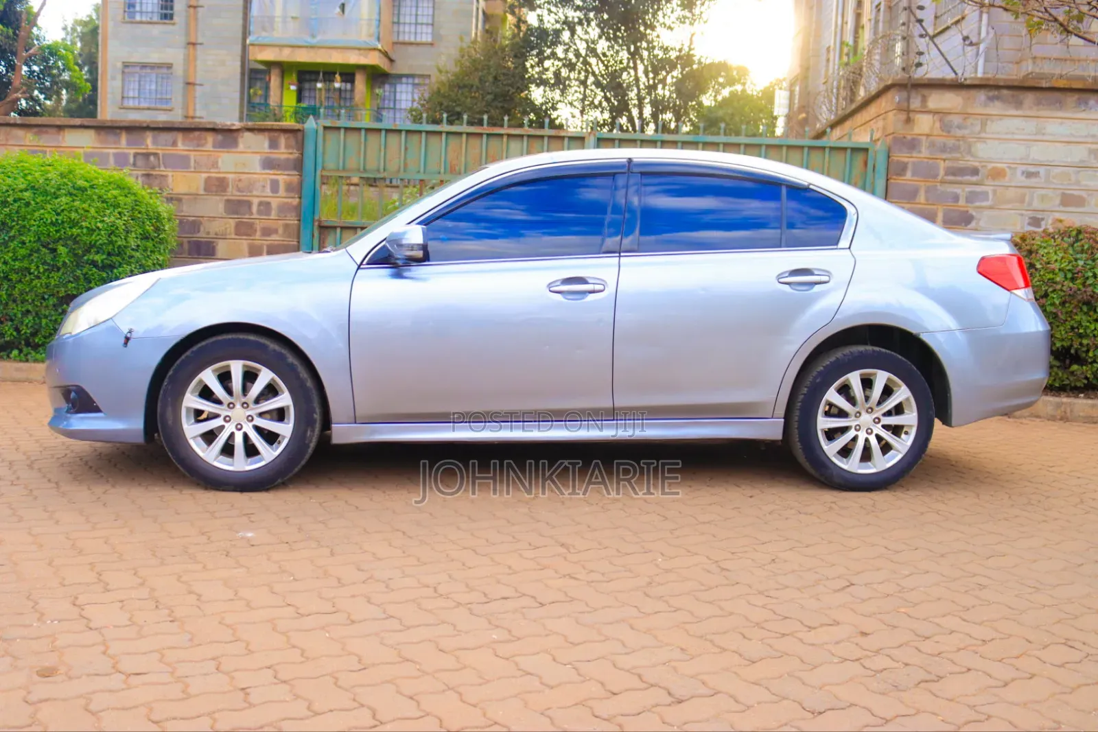 Subaru Legacy 2.5i 2011 Gray