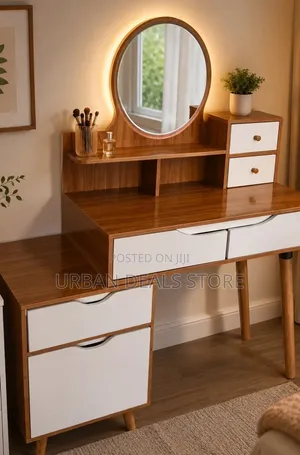 Executive Dressing Table With Lights