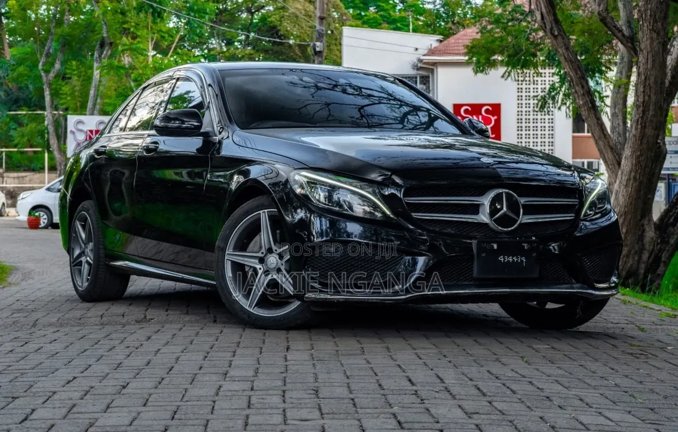 Mercedes-Benz C200 2016 Black