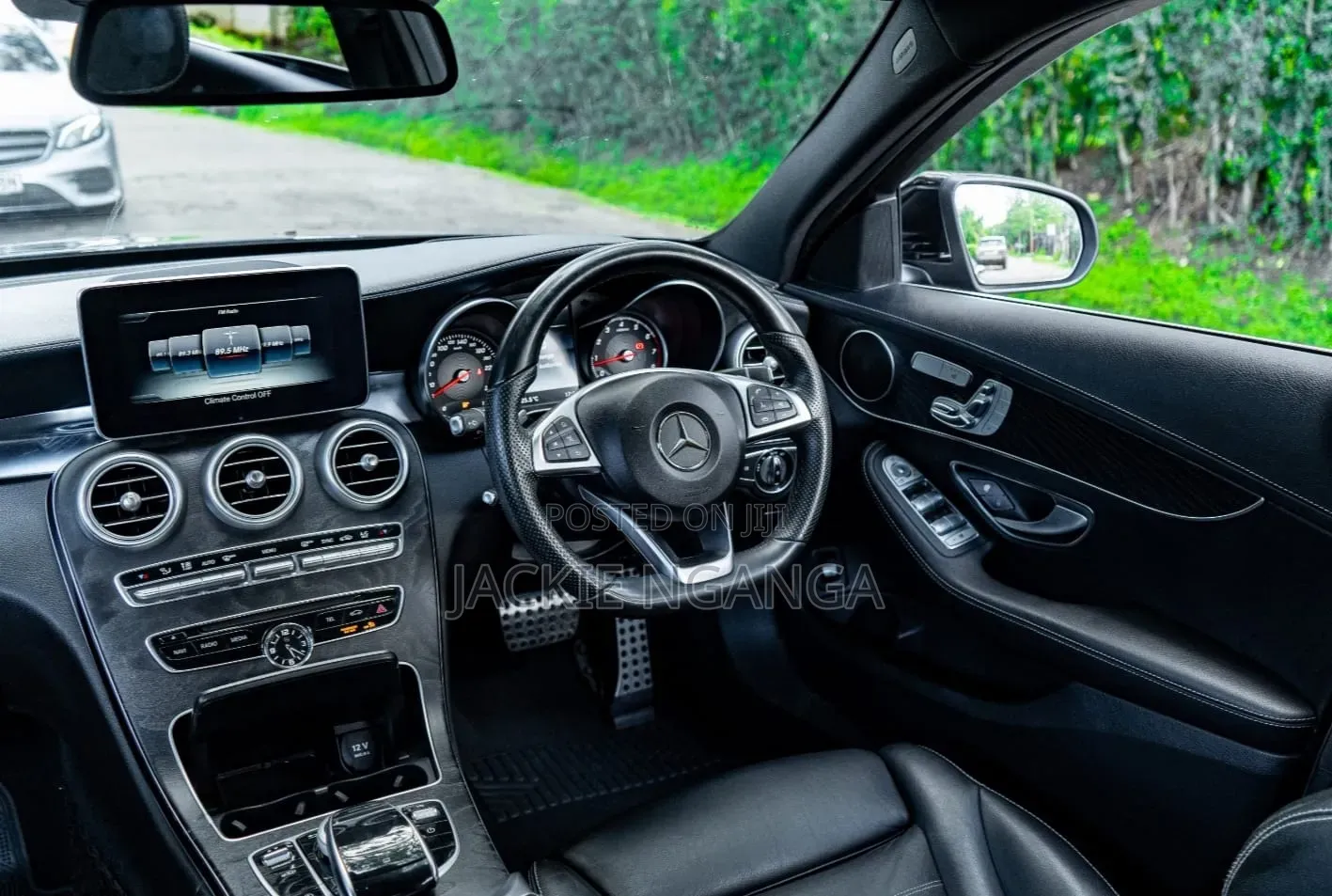 Mercedes-Benz C200 2016 Black