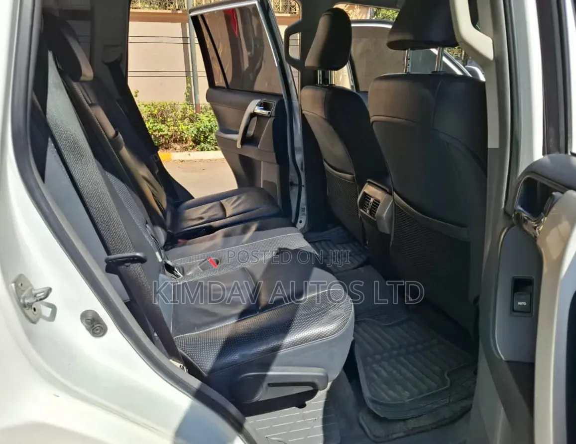Toyota Land Cruiser Prado 2011 White