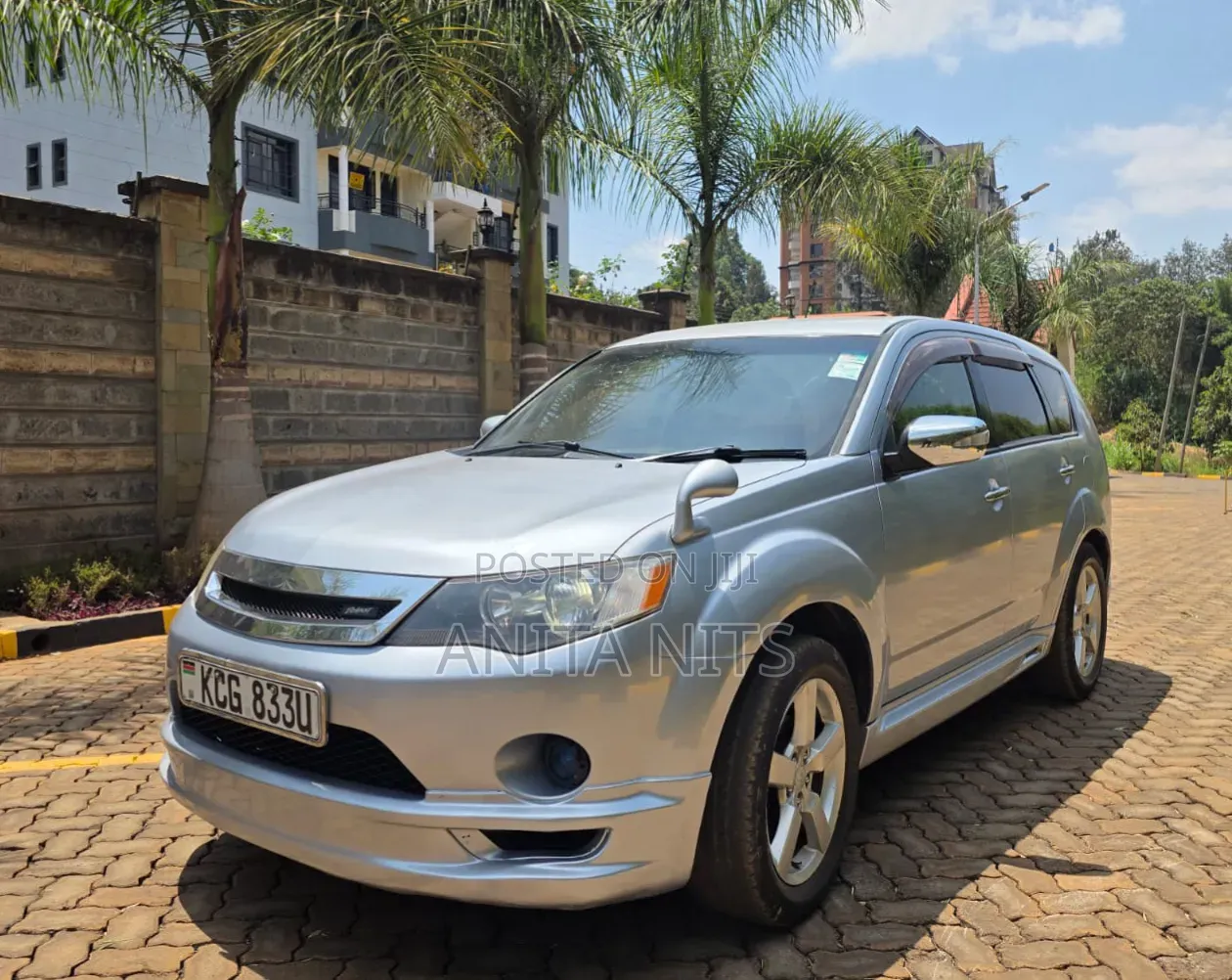 Mitsubishi Outlander 2010 Silver