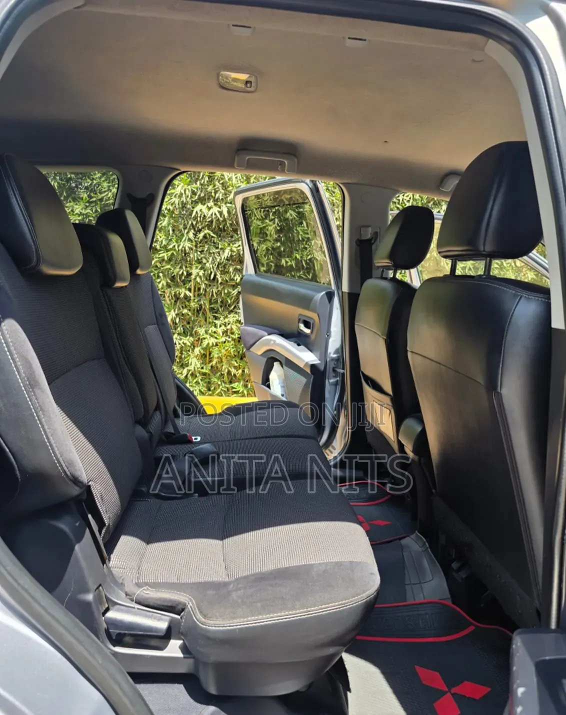 Mitsubishi Outlander 2010 Silver