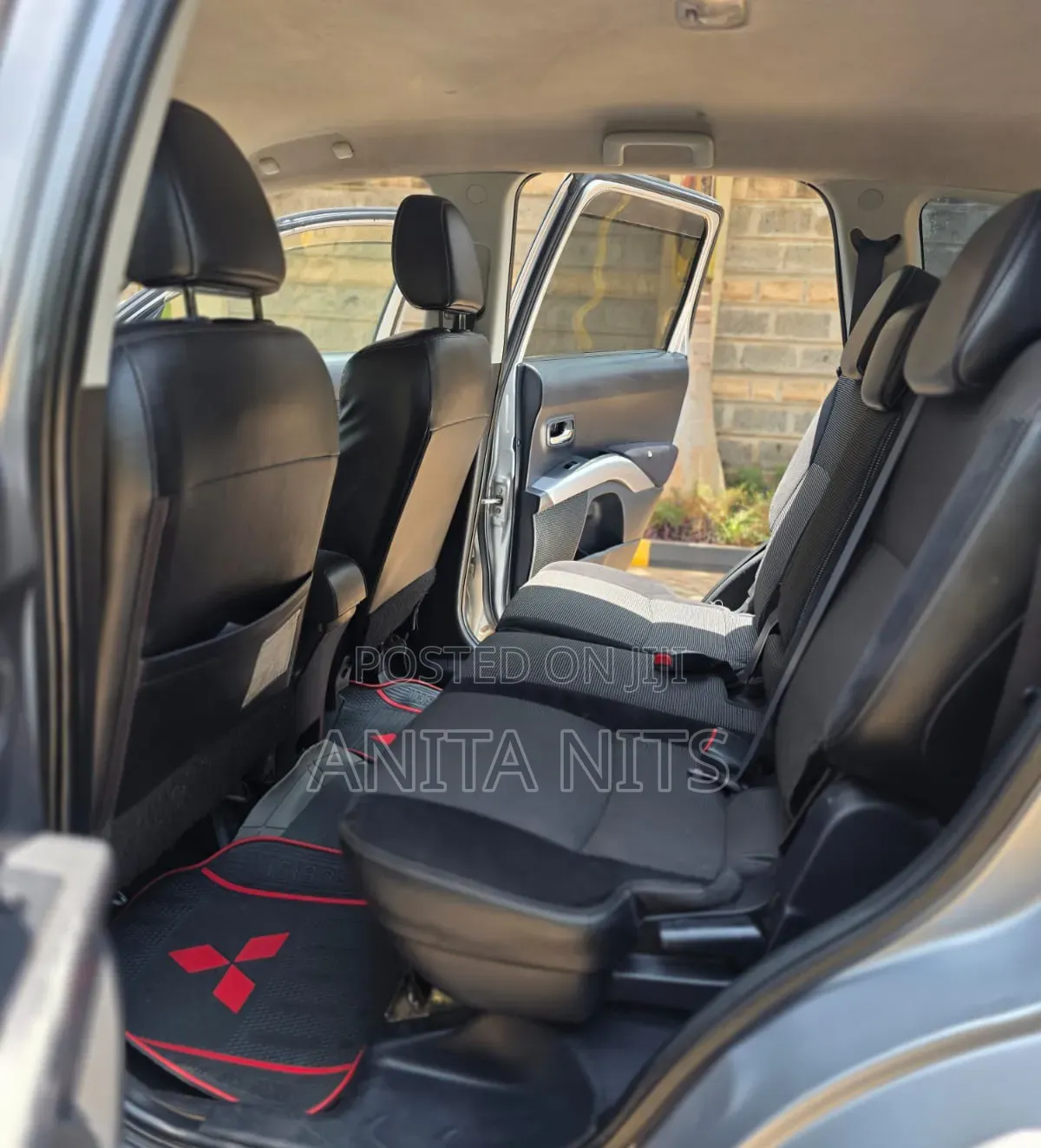 Mitsubishi Outlander 2010 Silver