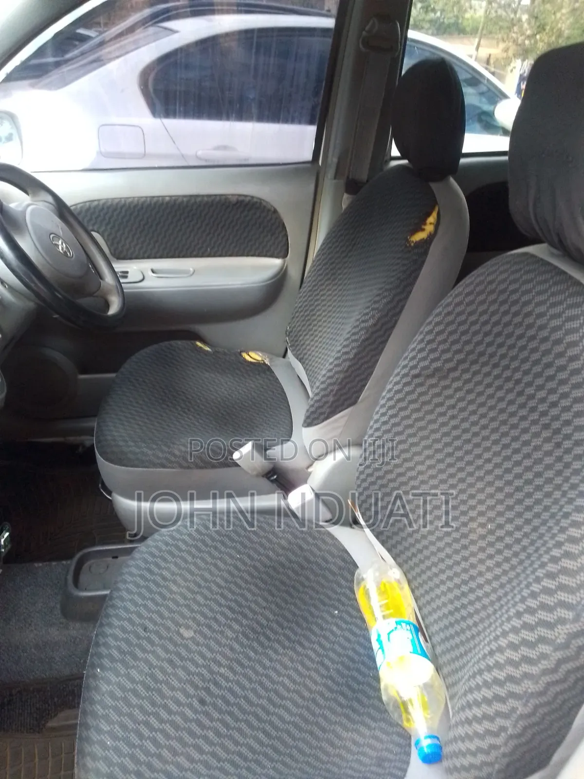 Toyota Sienta 2010 White