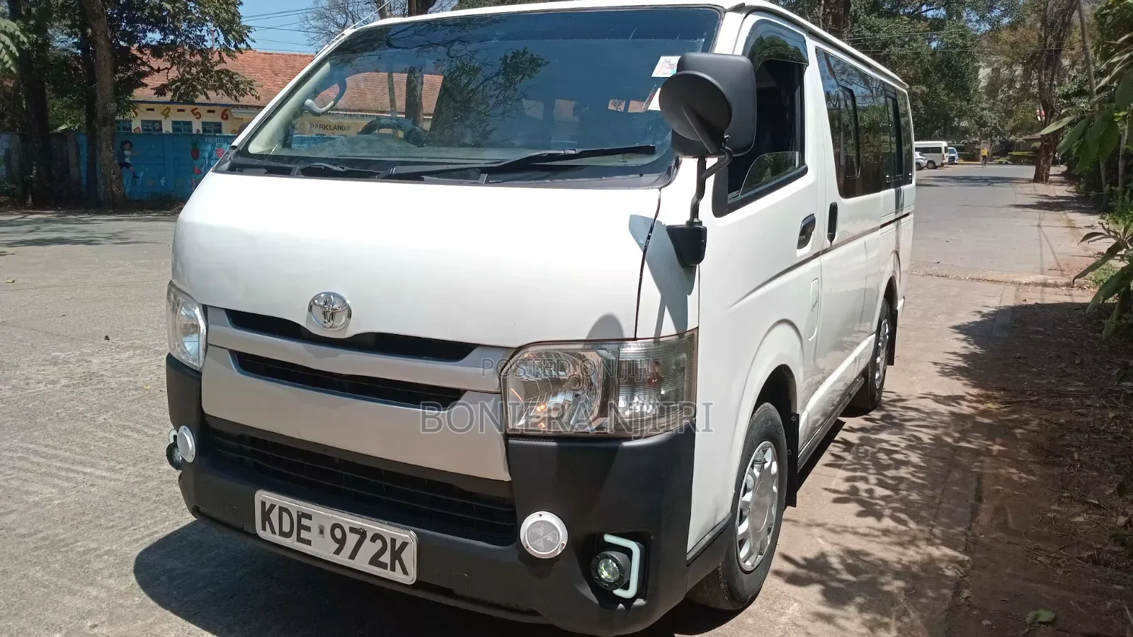 Toyota HiAce 2014 White