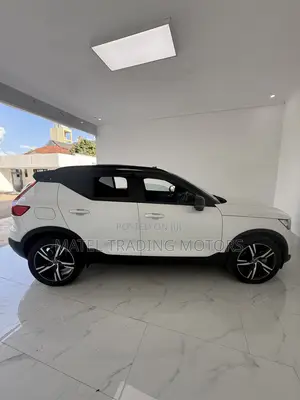 Volvo XC40 B4 Petrol AWD 2020 White