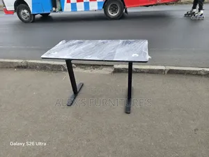Electric Desk ●