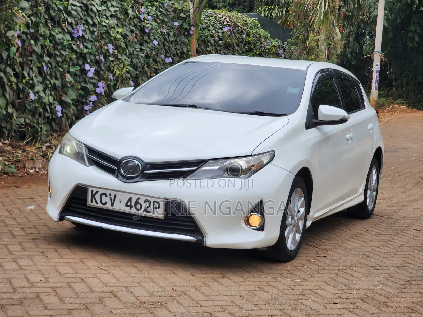 Toyota Auris 2012 White