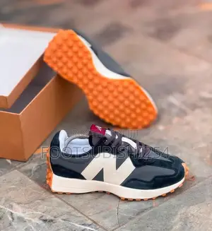 New Balance 327