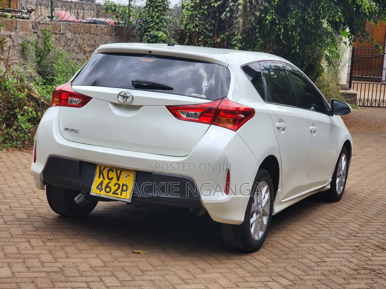 Toyota Auris 2012 White