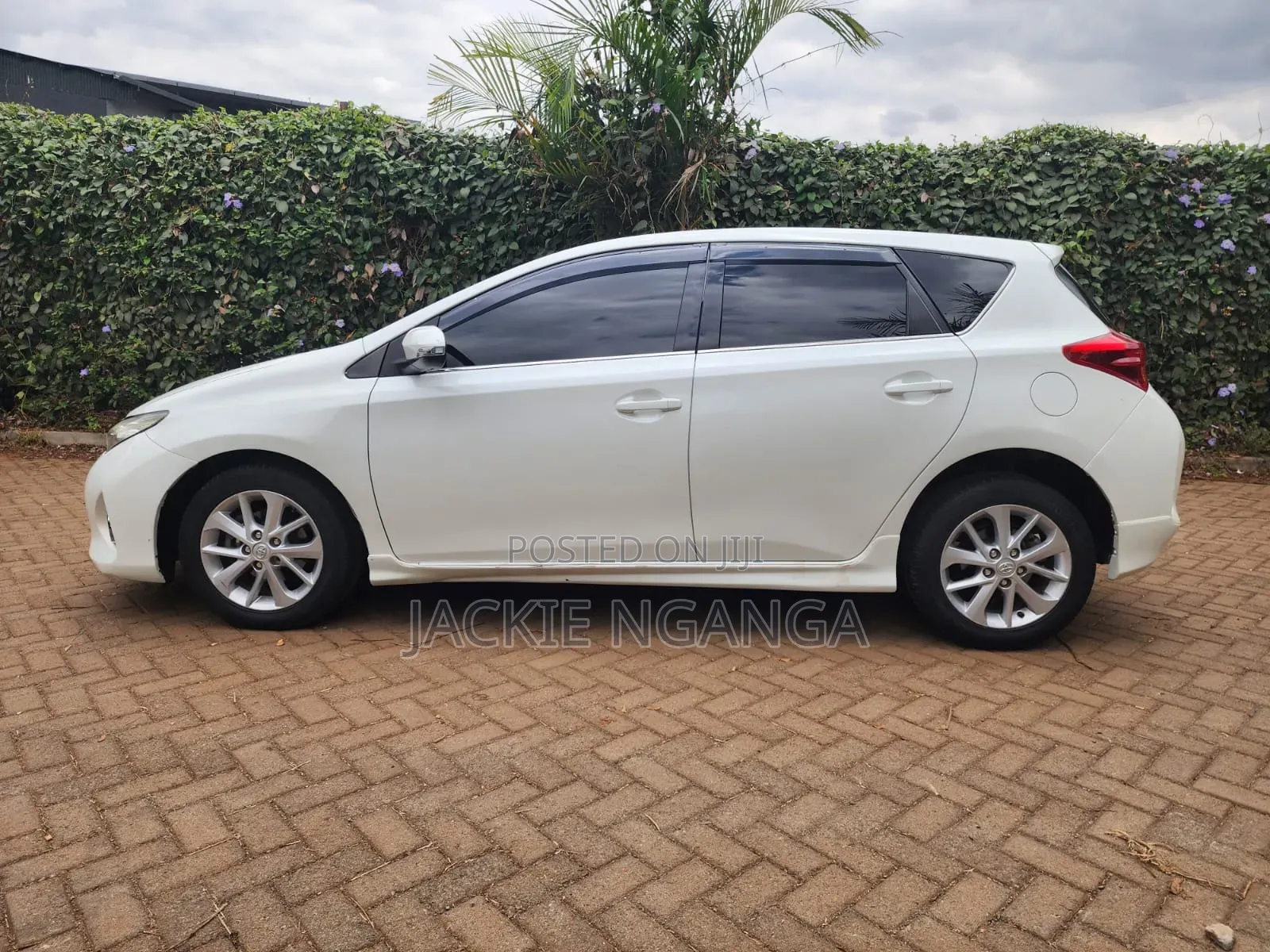 Toyota Auris 2012 White