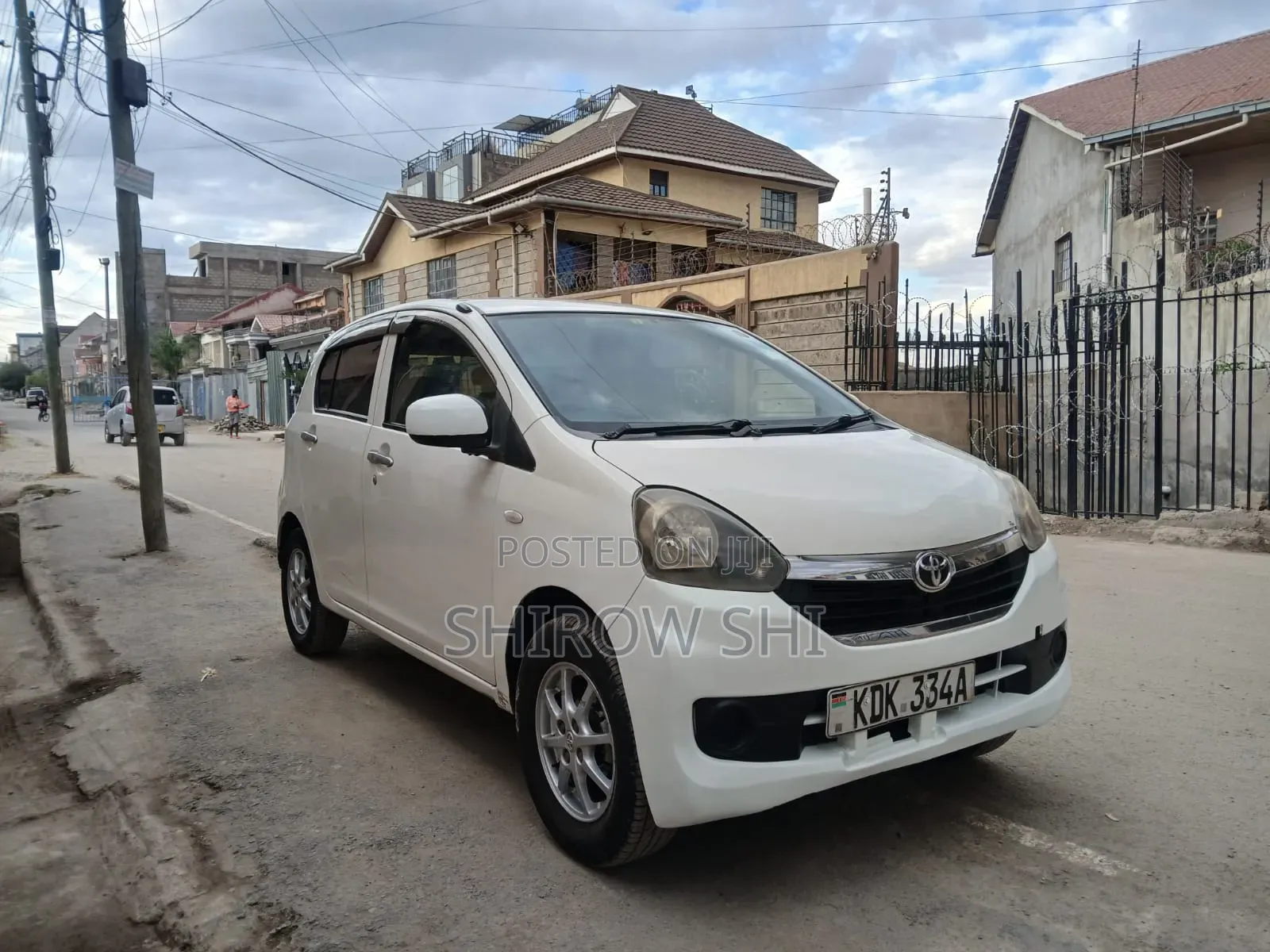 Toyota Pixis 2015 White
