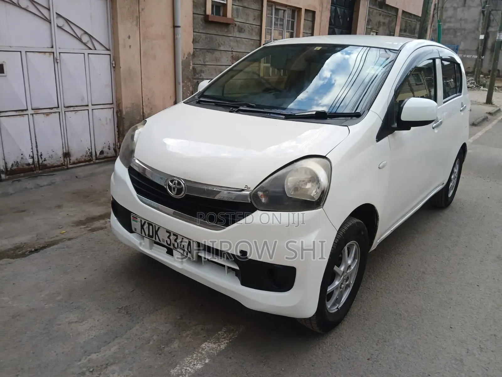 Toyota Pixis 2015 White