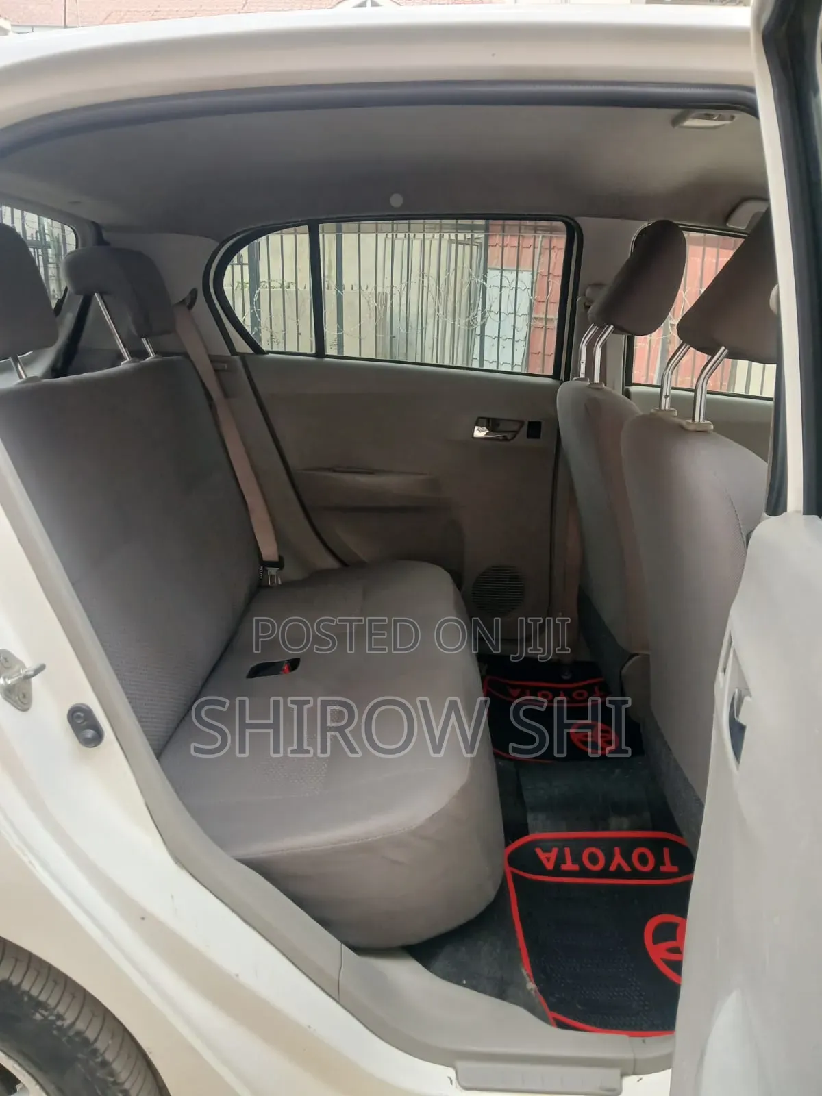 Toyota Pixis 2015 White
