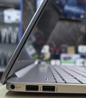 Laptop HP 15S 8GB AMD Ryzen 7 SSD 512GB