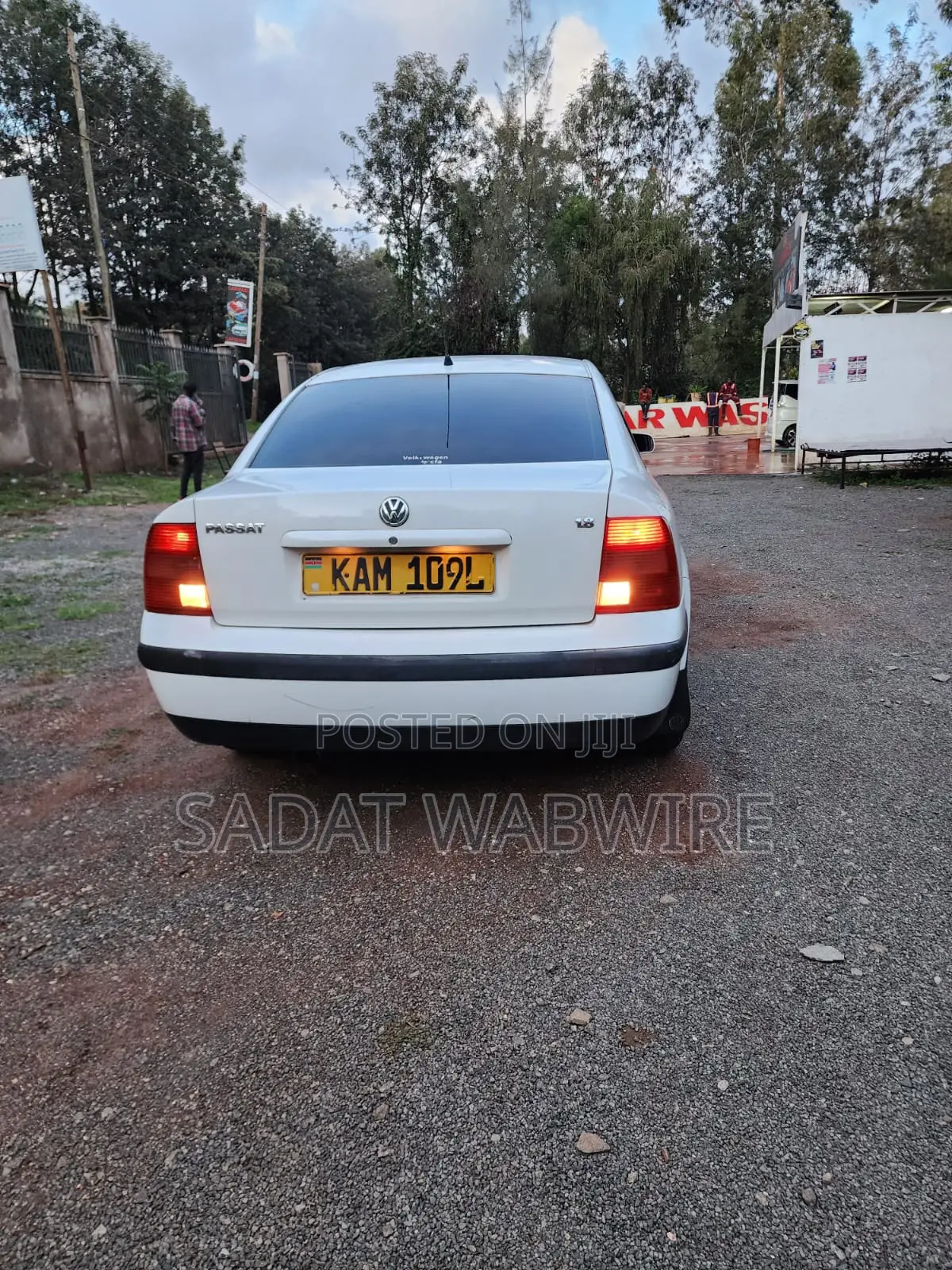 Volkswagen Passat 1999 White