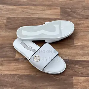Bottega Venetta Slides