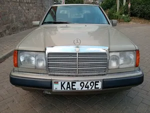Mercedes-Benz E200 1993 Green