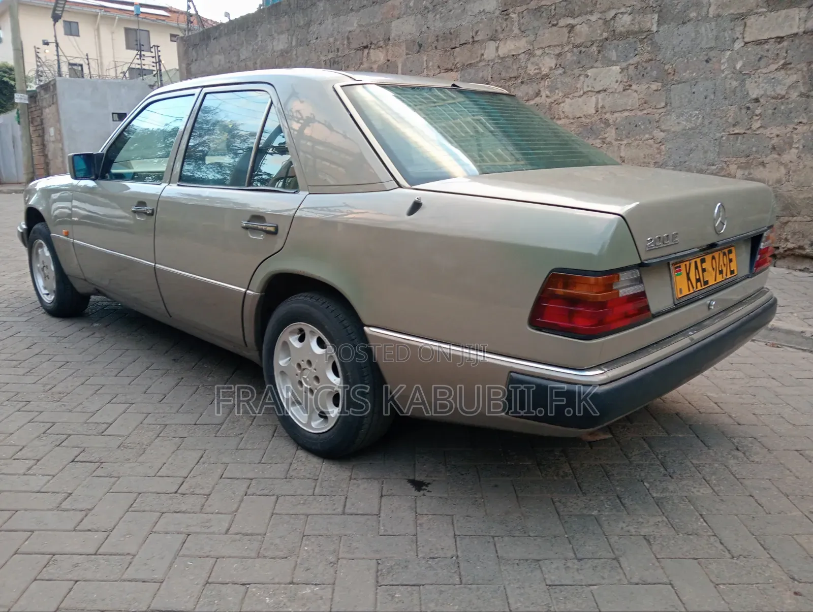 Mercedes-Benz E200 1993 Green