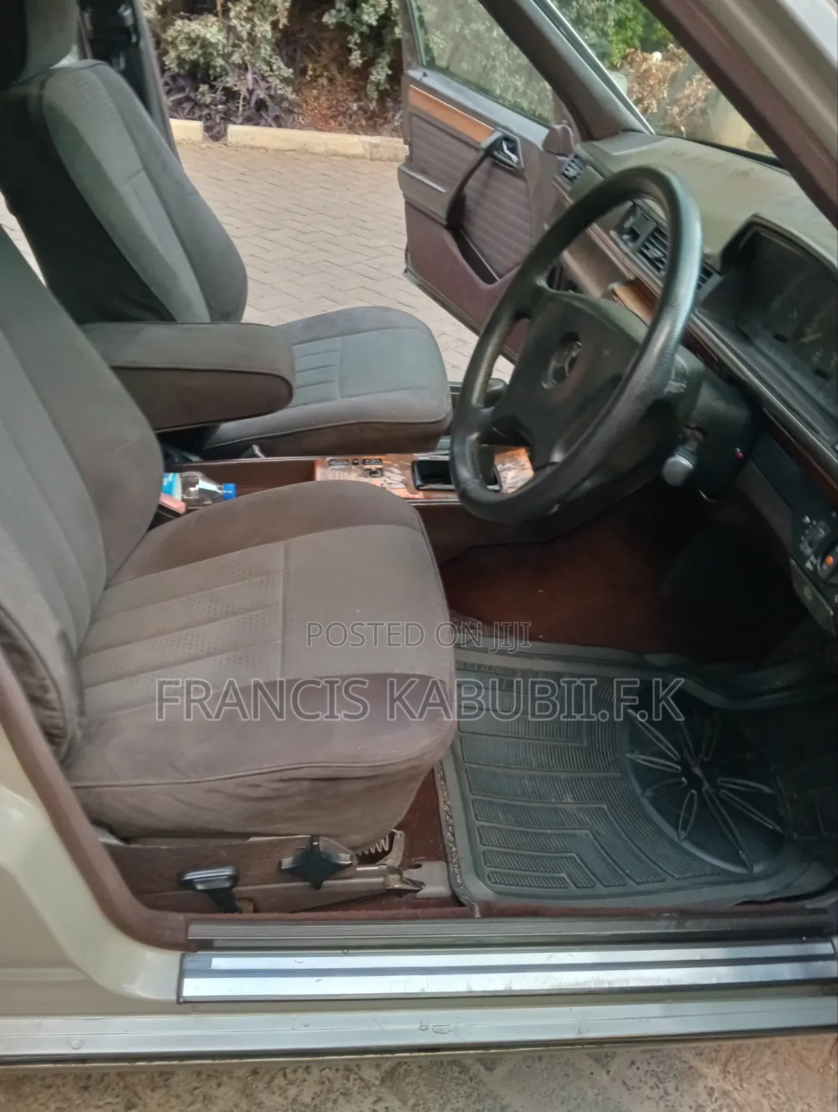 Mercedes-Benz E200 1993 Green