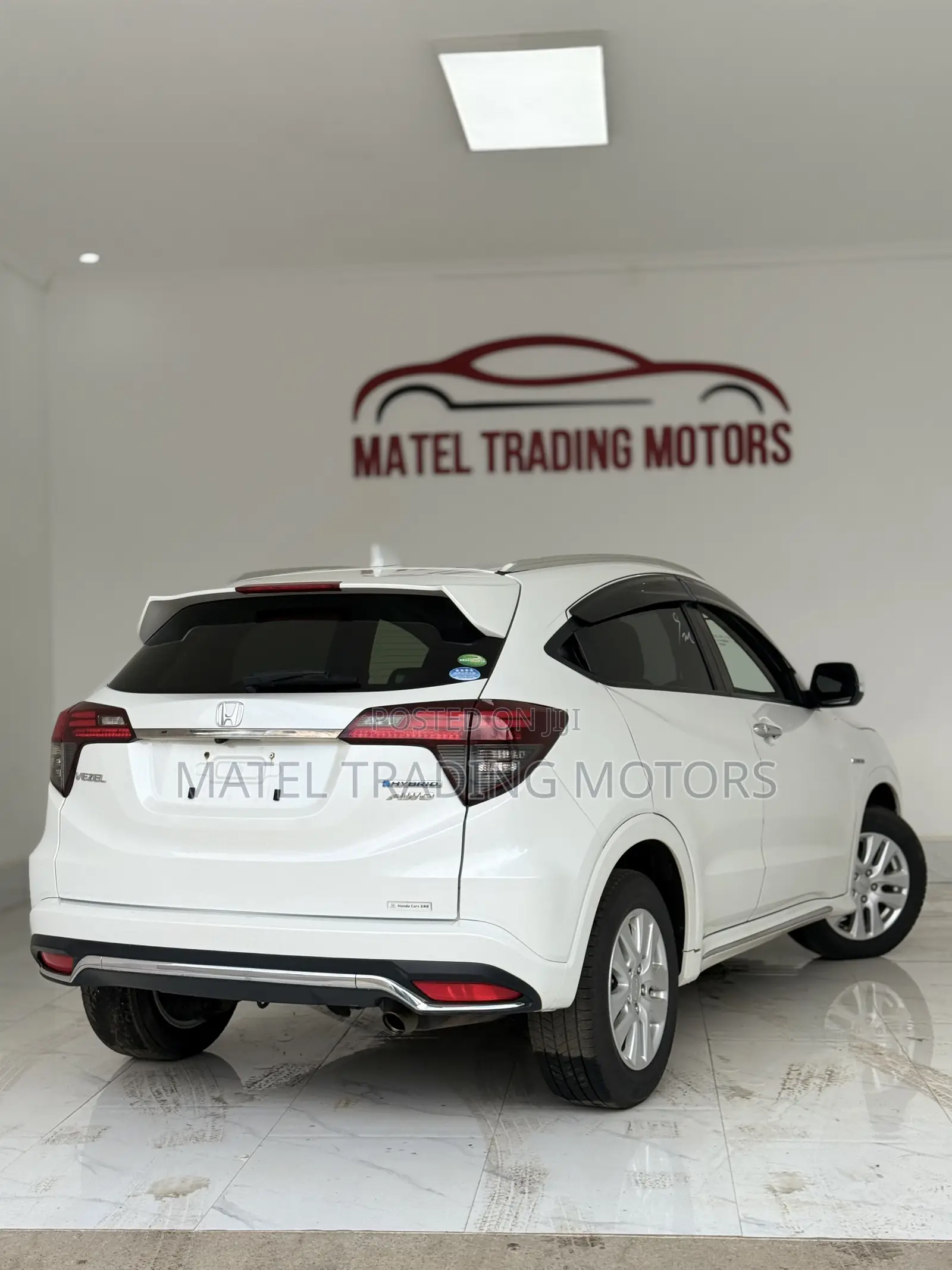 Honda Vezel 1.5 Hybrid 4WD 2019 White