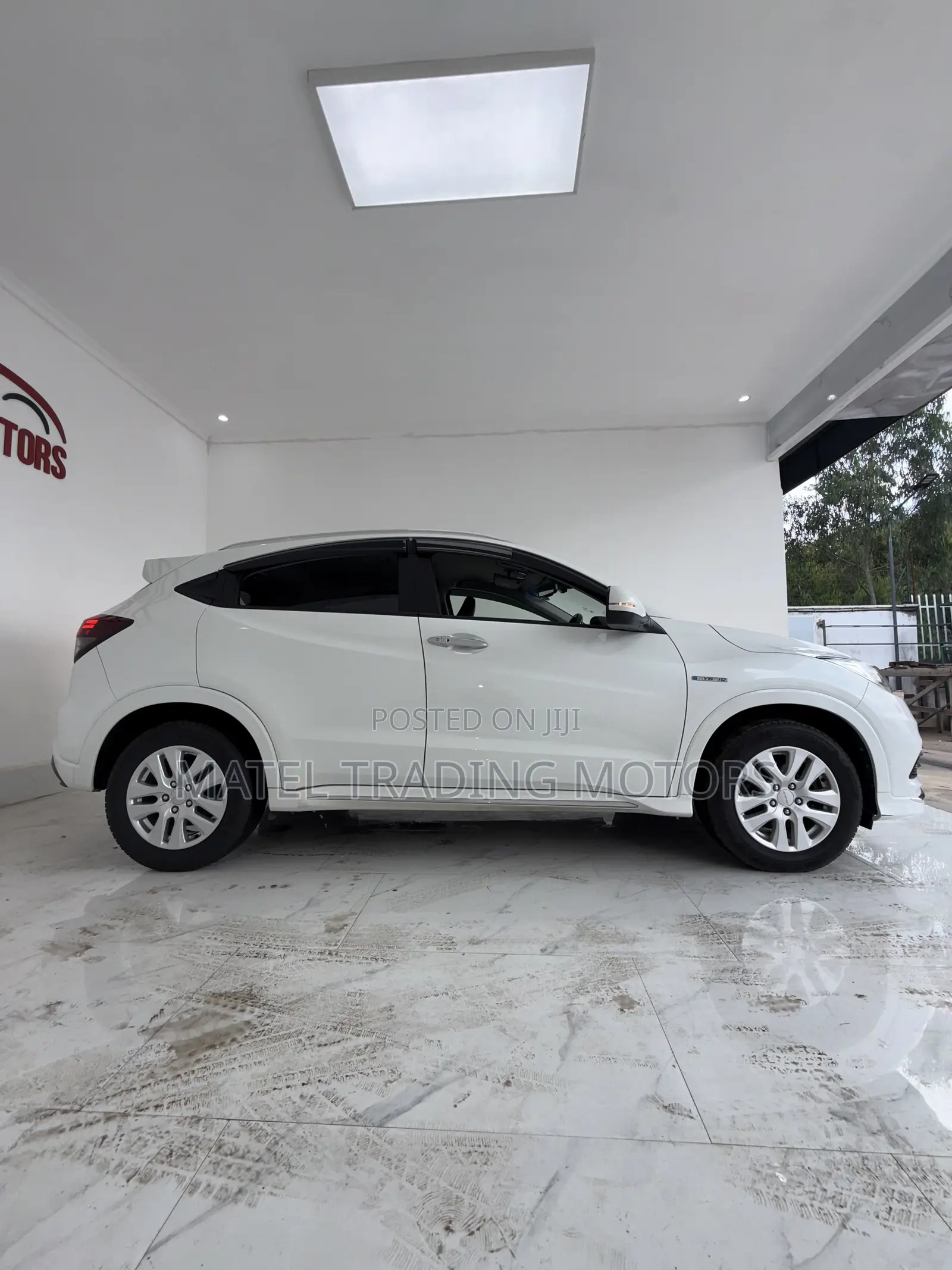 Honda Vezel 1.5 Hybrid 4WD 2019 White