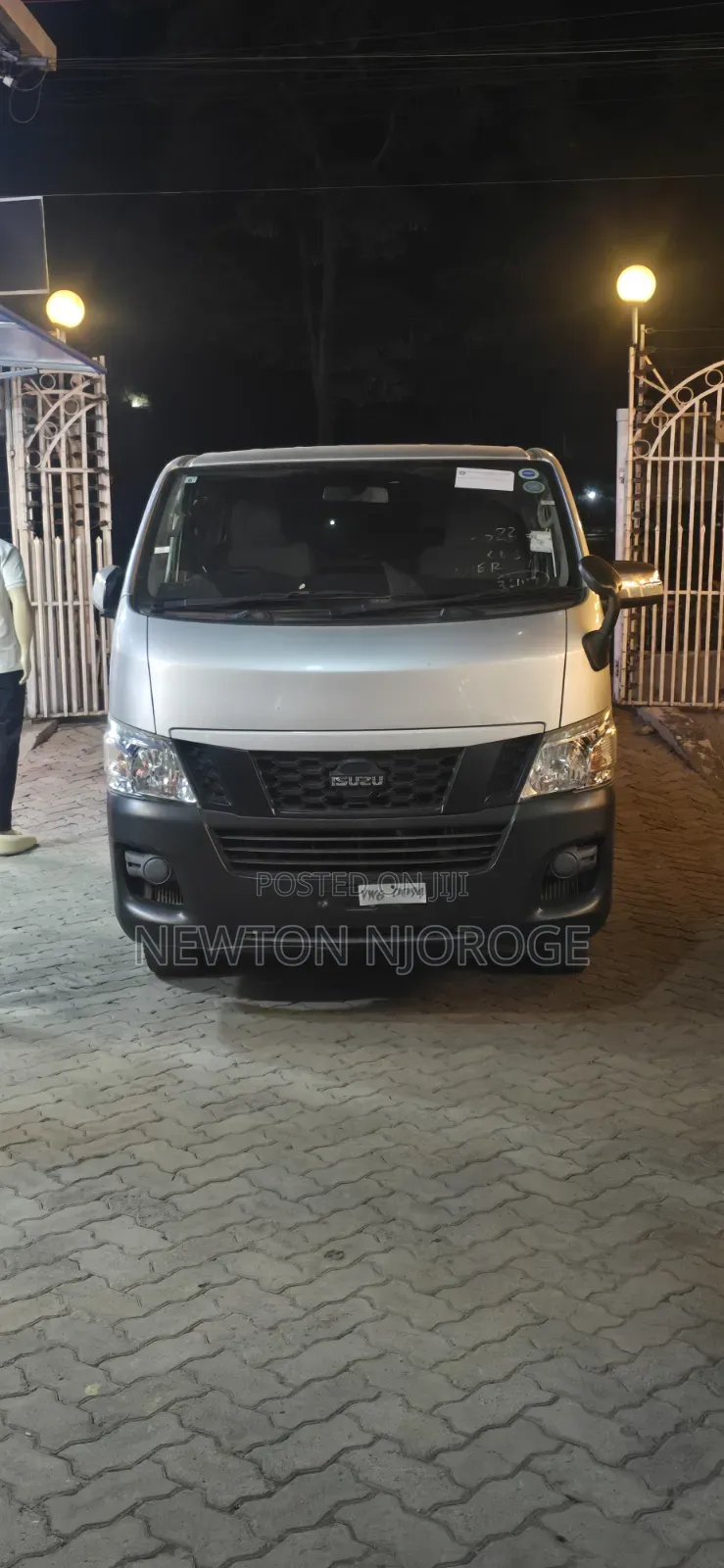 Isuzu ELF Truck 2019 Silver