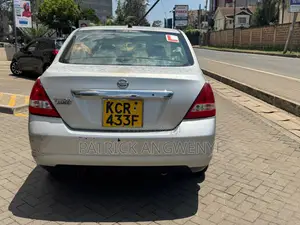 Nissan Tiida 1.5L 16V 2011 Silver