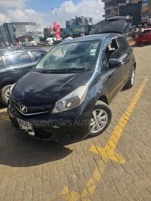 Toyota Vitz 2005 Blue
