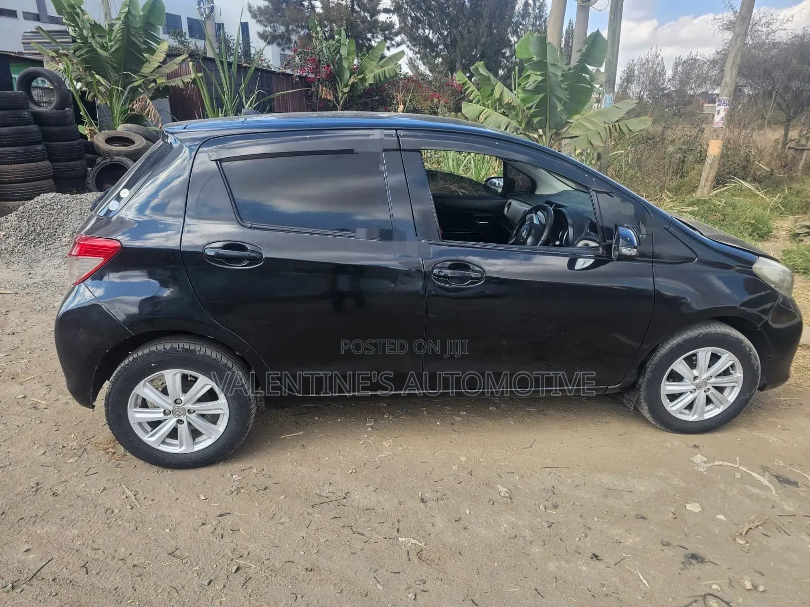 Toyota Vitz 2005 Blue