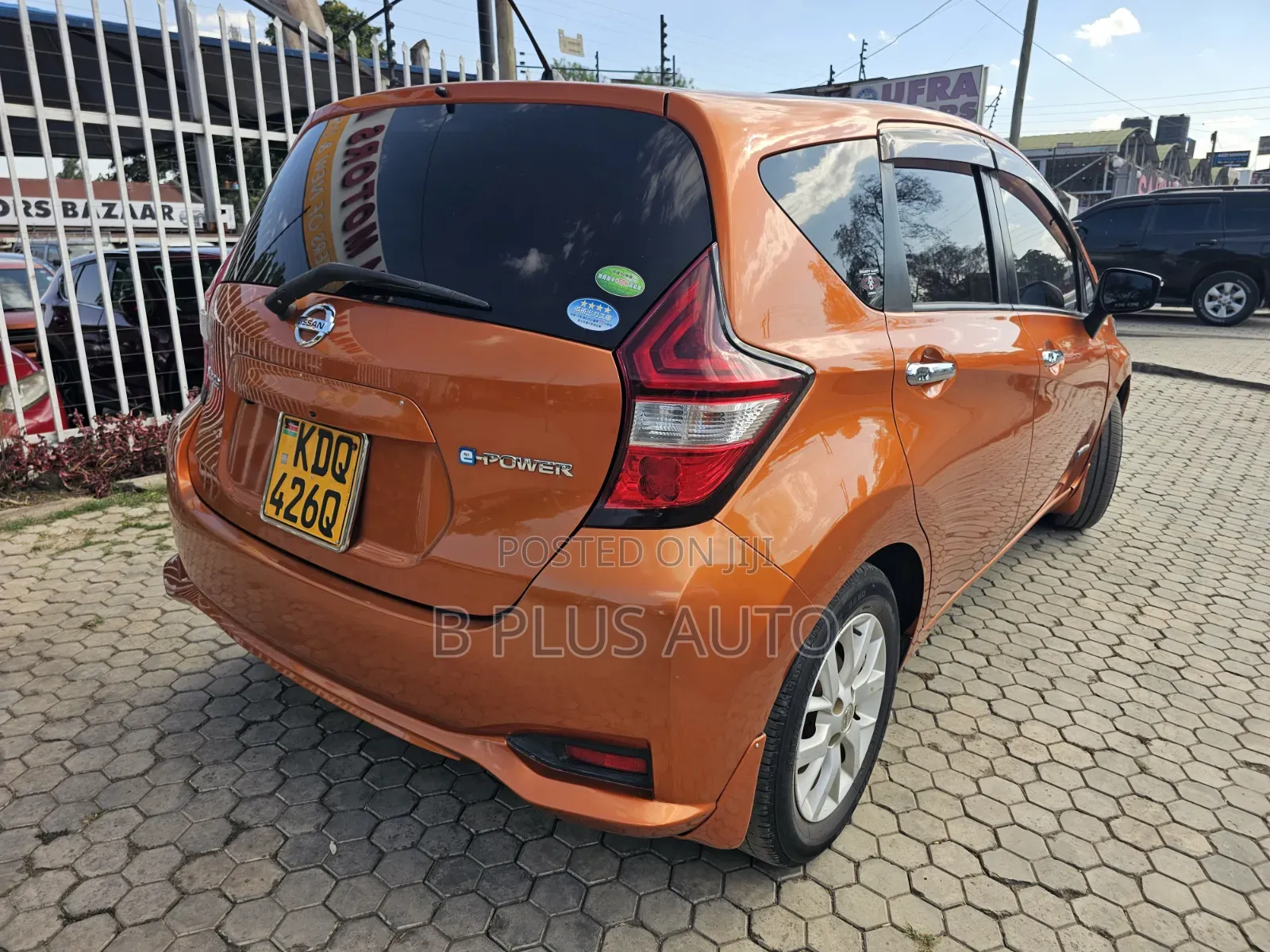 Nissan Note 2017 Gold