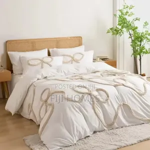 3pc Bowknot Tufted Duvet Cover Set | 6x6/6x7