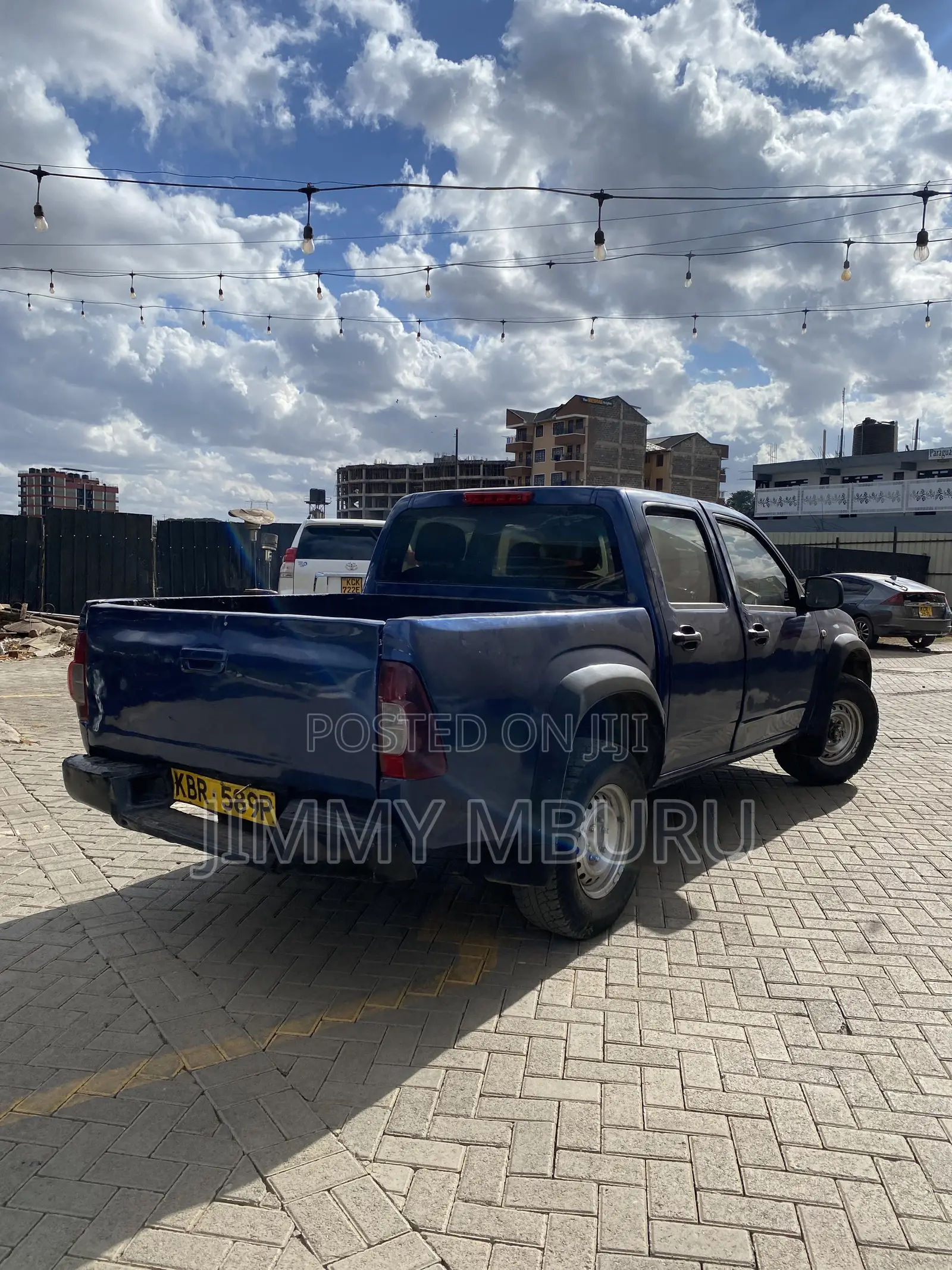 Isuzu D-MAX 2010 Blue