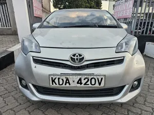 Toyota Ractis 2014 Silver