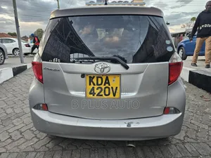 Toyota Ractis 2014 Silver
