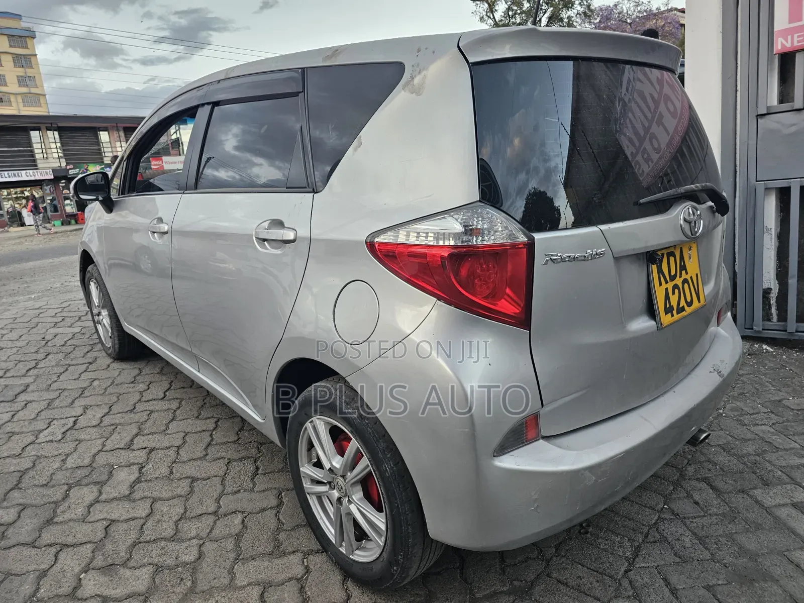 Toyota Ractis 2014 Silver