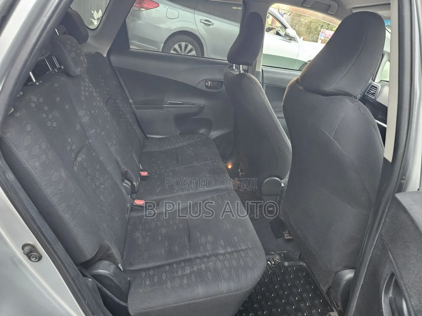 Toyota Ractis 2014 Silver