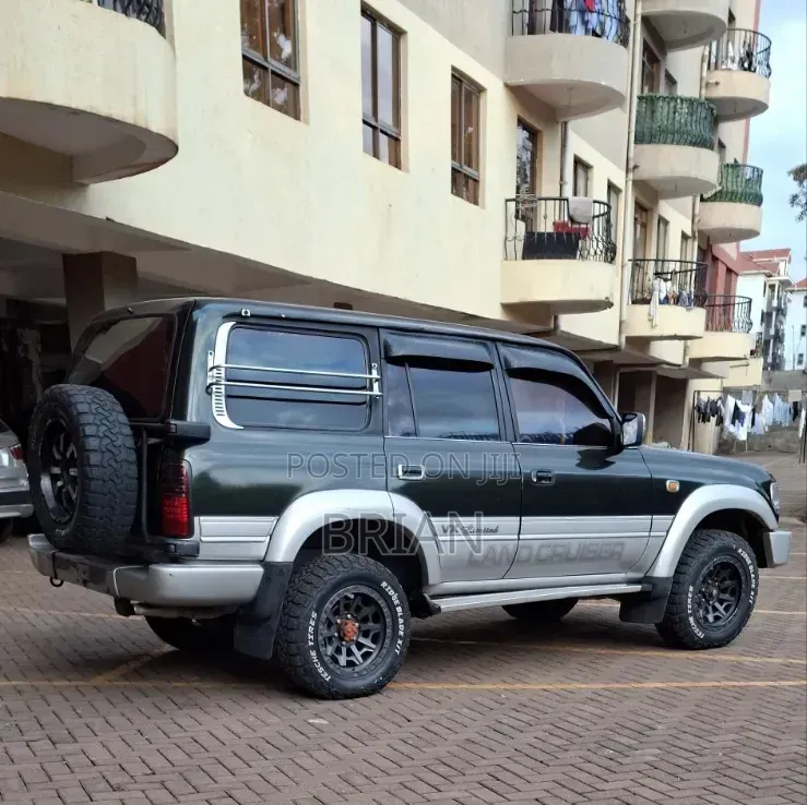 Toyota Land Cruiser 1995 Green