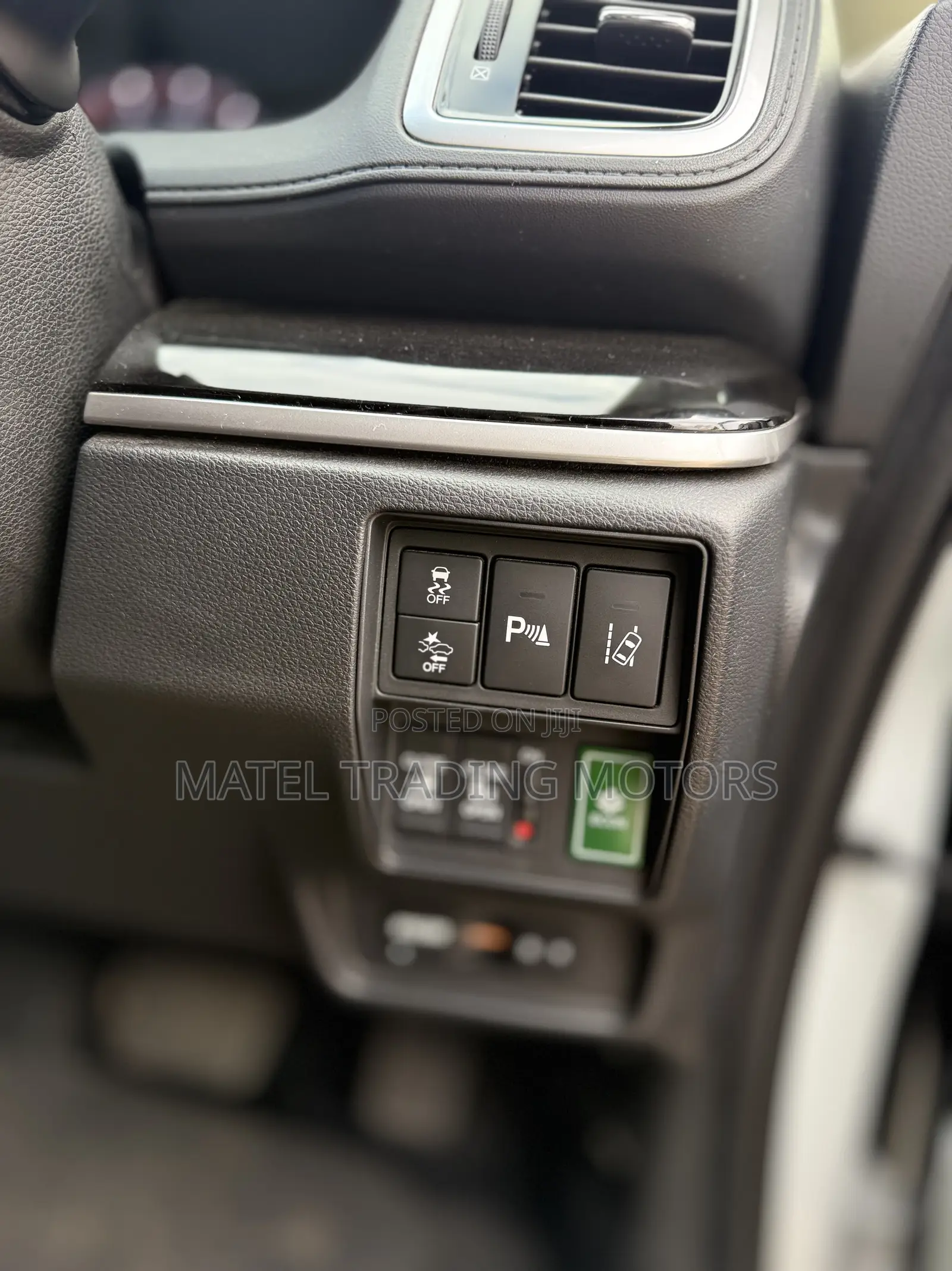 Honda Odyssey 2.0 Hybrid (8 seater) 2019 White