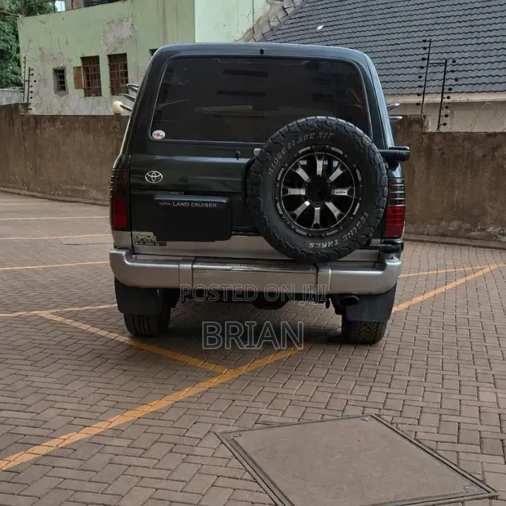 Toyota Land Cruiser 1995 Green