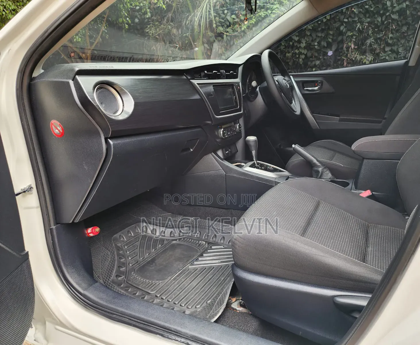 Toyota Auris 2012 White