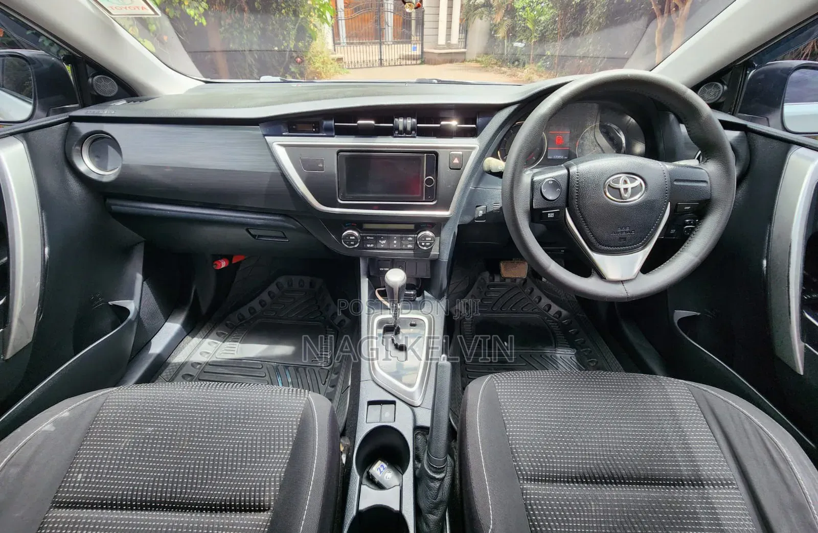 Toyota Auris 2012 White