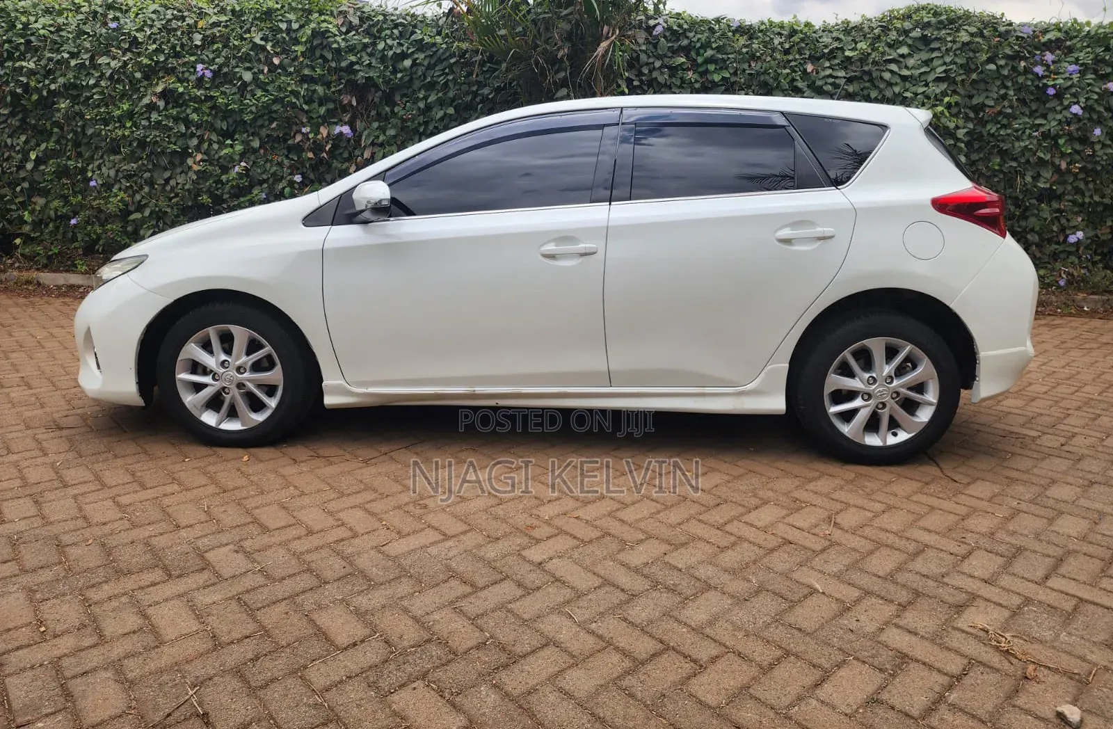 Toyota Auris 2012 White