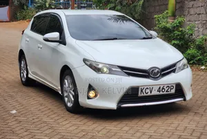 Toyota Auris 2012 White