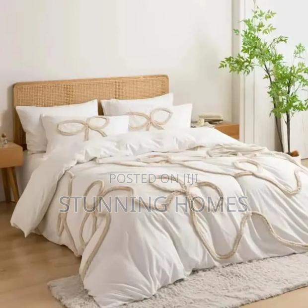 Bow Design Tufted Duvet Cover Set