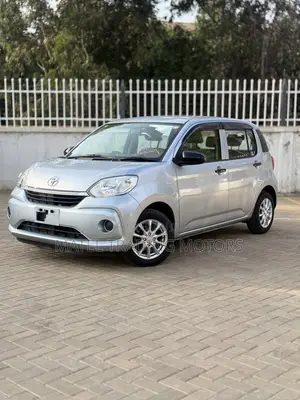 Toyota Passo 1.0 FWD 2019 Silver