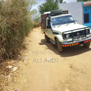 Toyota Land Cruiser 1996 Off white